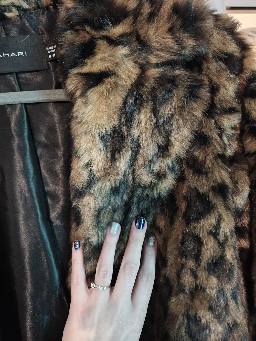 Tahari Leopard-Print Faux Fur Teddy Jacket in Brown and Black - Picture 3 of 6